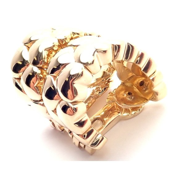 Authentic! Cartier 18k Yellow Gold Heart Shaped Hoop Earrings - Picture 8 of 11